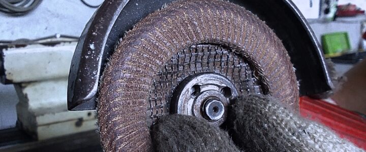 gerinda tangan artikel mustaka